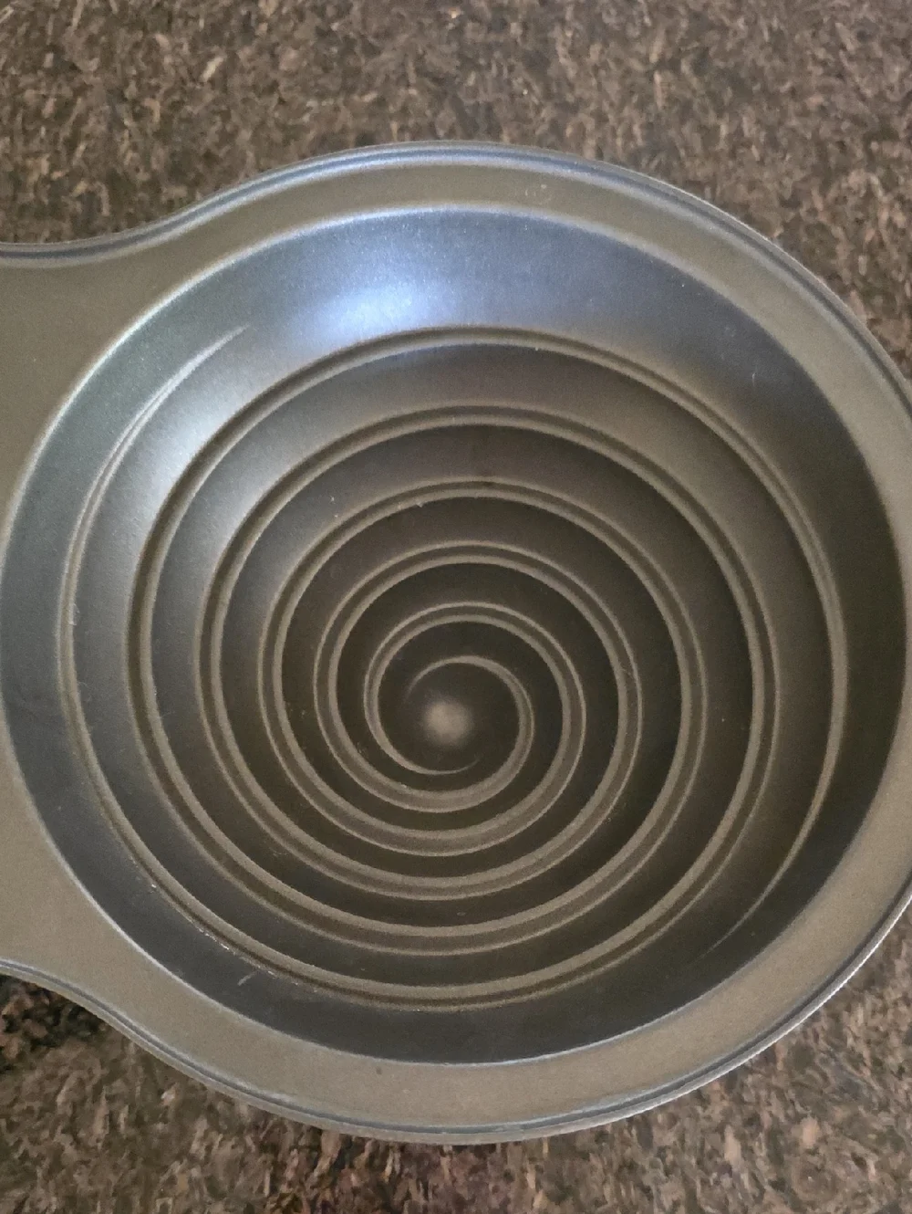 Wilton Gray Giant Cupcake Pan Dual-Design Nonstick 15